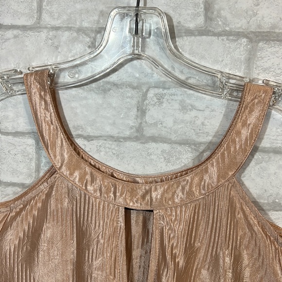 BKE Boutique Satin cold shoulder top size Medium - Picture 11 of 16